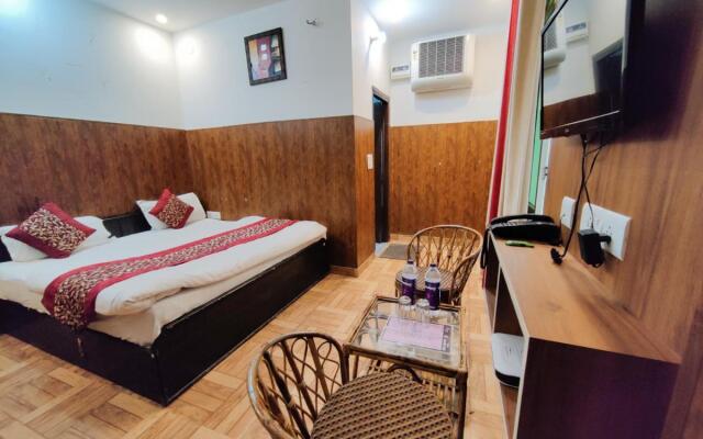 Bhagirathi Hotel in Tapovan By PerfectStyaz