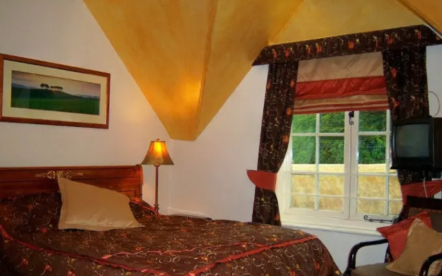 The Crown Hotel