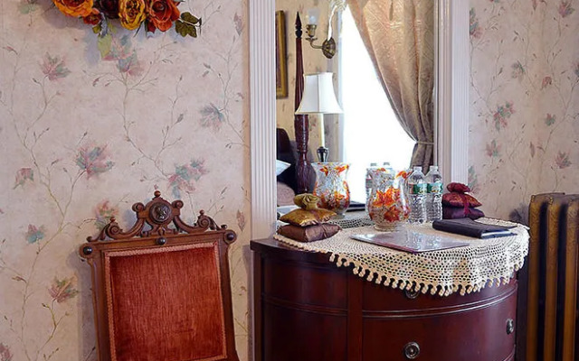 Seasons on Main Bed and Breakfast