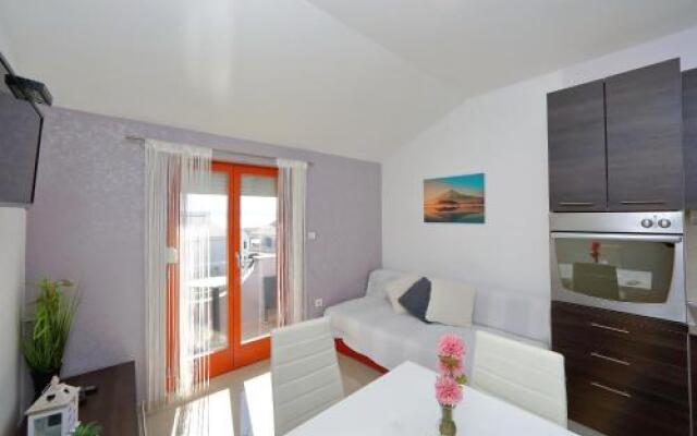 Sara Apartments