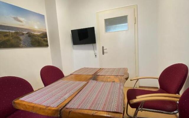 Othman Appartements Groß Buchholzer Straße 16a