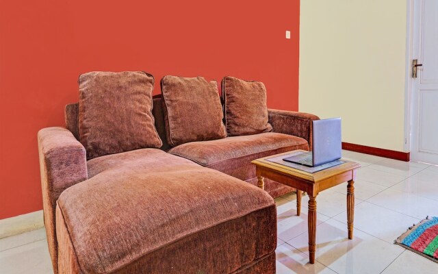 OYO Life 92546 Kost Merah Bojongsoang Syariah