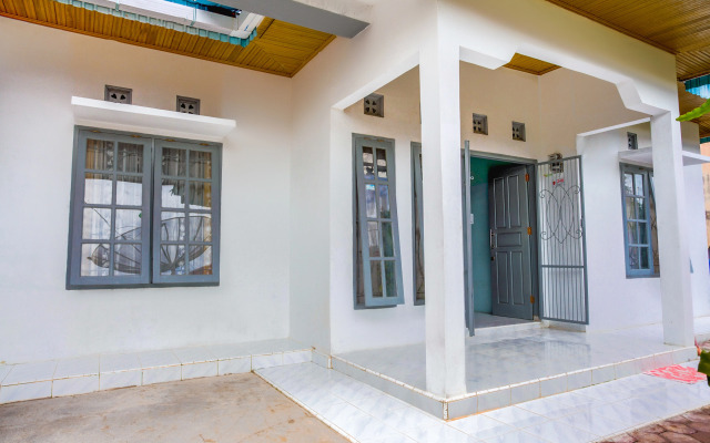 Putri Residence Syariah by OYO Rooms