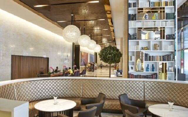 The Platinum apartment by Jessica