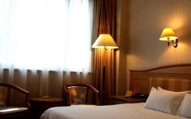 Red Sun Hotel