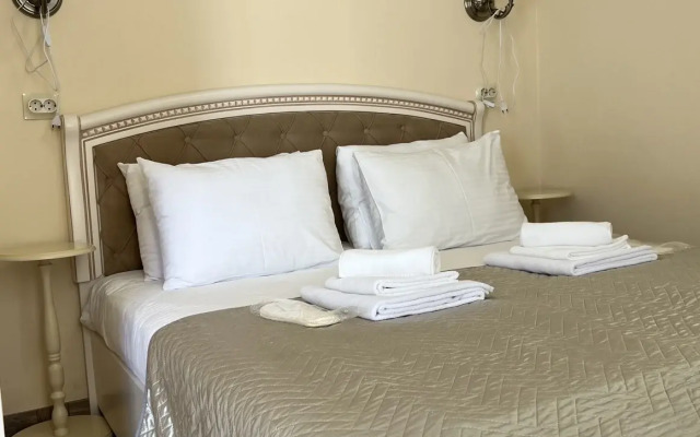 Дельфин-море (Сухум)