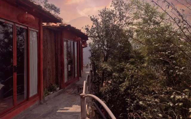 Heaven Gate Hotel O Quy Ho