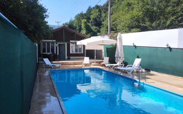 Feel & Live Hotel Villas Restaurant