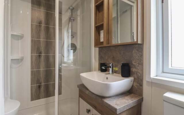 Whispering Willows 2-bed Lodge in Scarborough