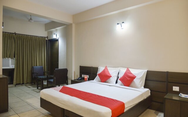 OYO 15149 Hotel Ajoy Minar