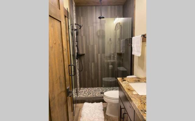 Yellowstone Crossing Lodge