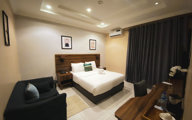 AGA WOODS Hotels