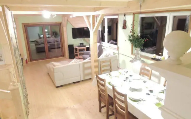Guest House & Apartment Nabucco with Mountain View