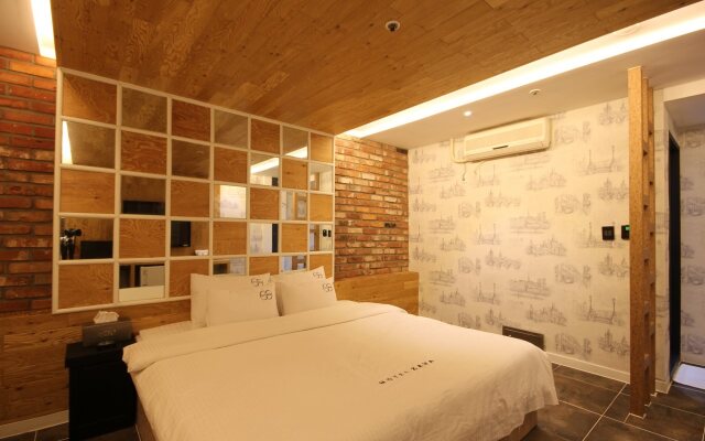 ZAVA Motel