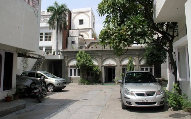 Tourist Guest House