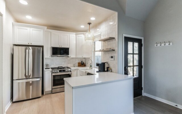 Retreat in Bouldin Creek Walkable to Restaurants