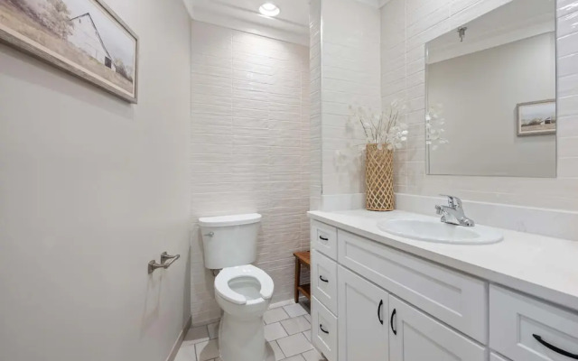 Carters Court Serene Suite