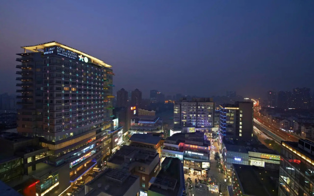Four Points by Sheraton Shanghai, Daning