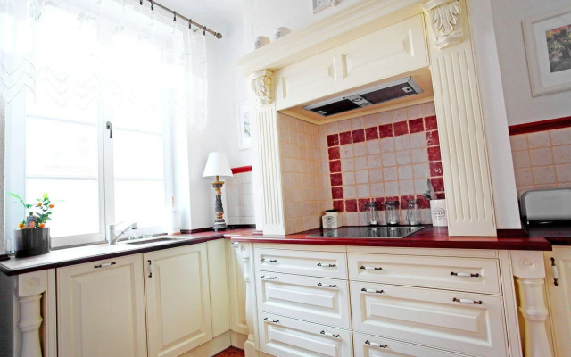 Castle Square Apartment