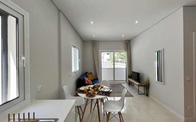 Praia DA Rocha Modern by Homing