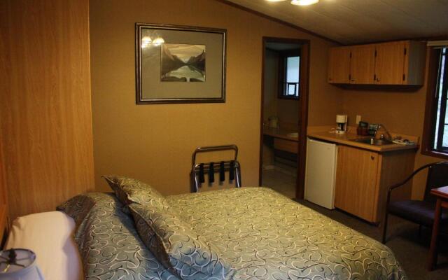 Sunwapta Falls Rocky Mountain Lodge