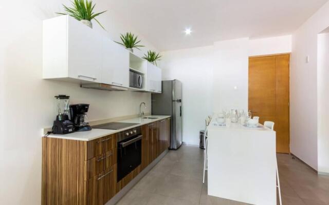 Entire Apartment, Excellent Location The City 1004
