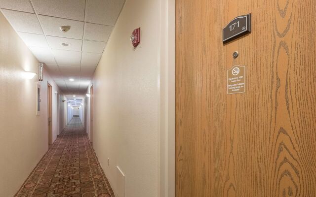 Red Roof Inn & Suites Mt Holly - McGuire AFB