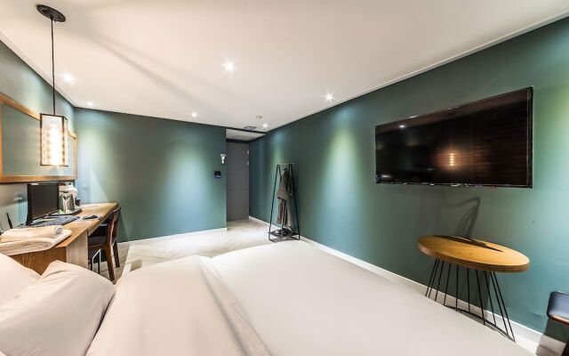 Jamsil Traum Hotel