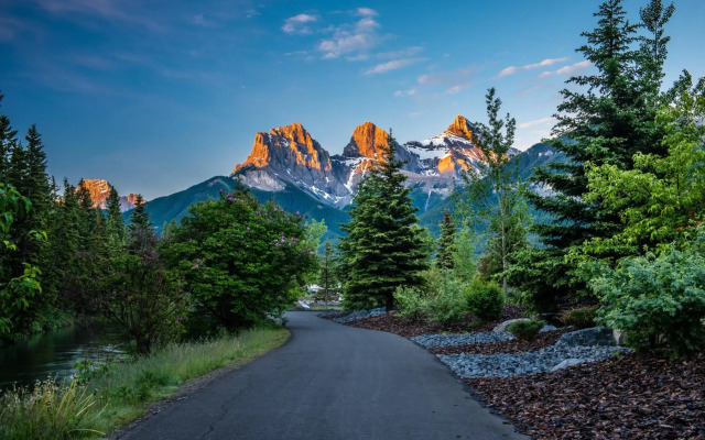 Lodges at Canmore