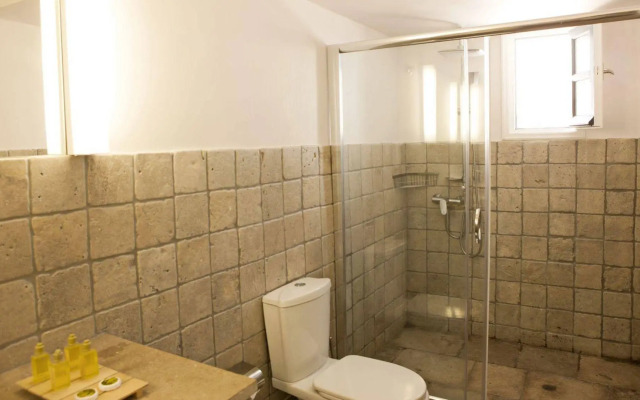 Amaze Suites