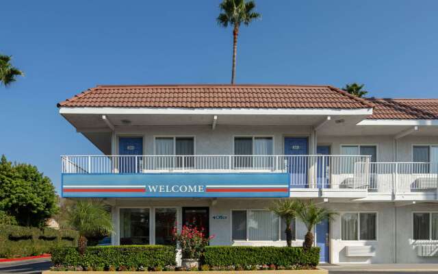 Motel 6 Sepulveda, CA - Los Angeles - Van Nuys - North Hills