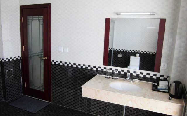 Yifeicui Villa Hotel - Tengchong