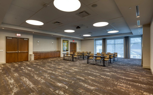 Holiday Inn Express & Suites Charlotte - South End by IHG