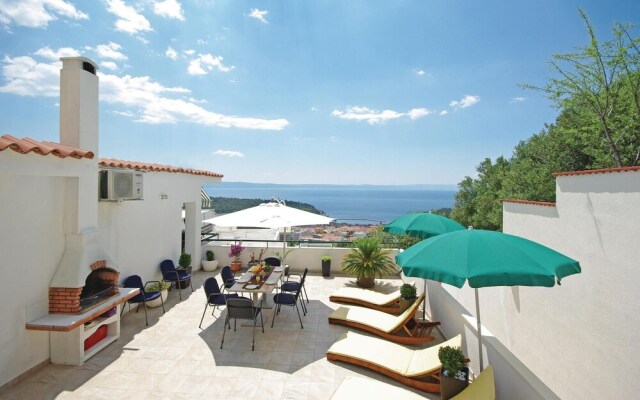 Amazing Home in Makarska With Wifi and 3 Bedrooms