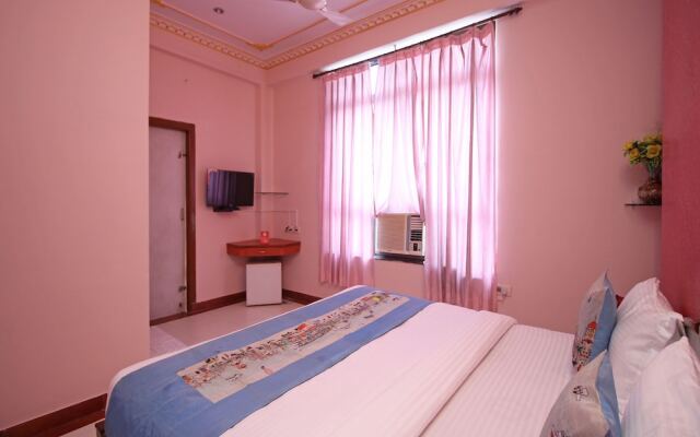OYO 9143 Hotel Maharani