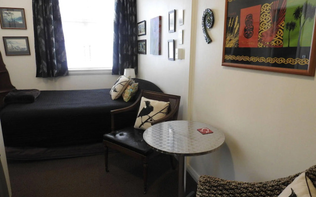Art Deco Apartment
