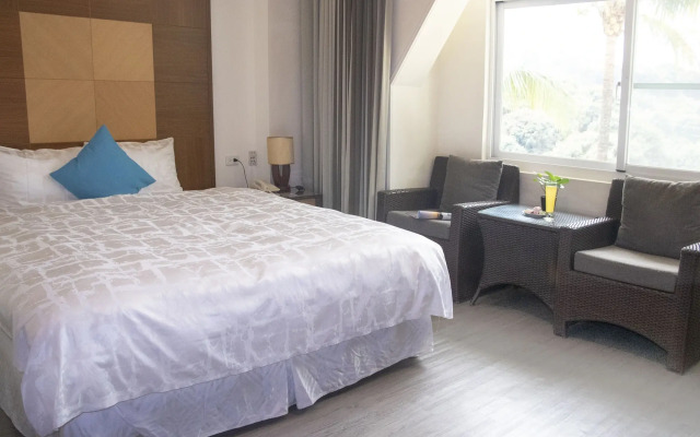 Le Beau Max Resort