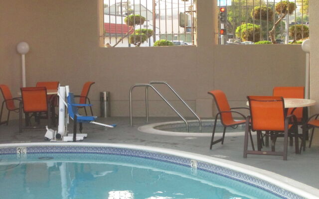 Best Western Pasadena Royale Inn & Suites