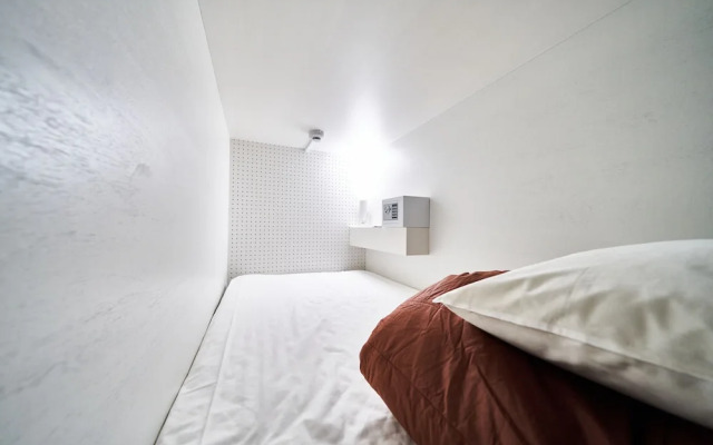 &And Hostel Shinsaibashi East