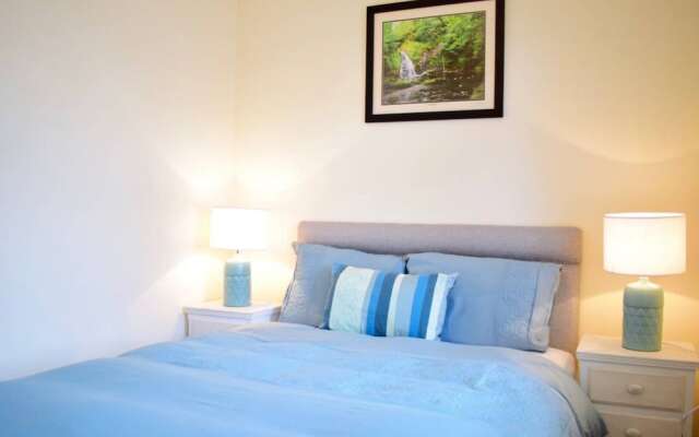 2 Bedroom House Near City Centre