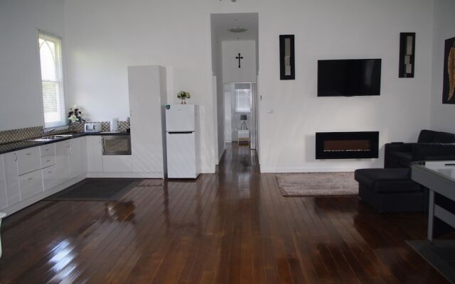 Lake Tyrrell Accommodation Sea Lake