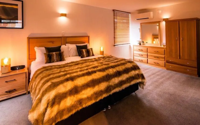 Pedder Wilderness Lodge