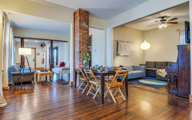 Cozy Indianapolis Vacation Rental w/ Micro Farm!