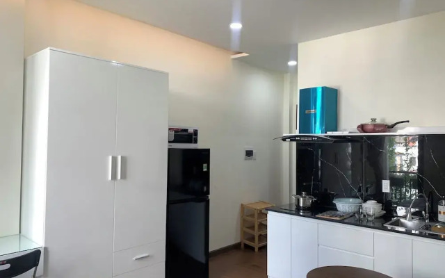 Lucy Hotel & Apartment