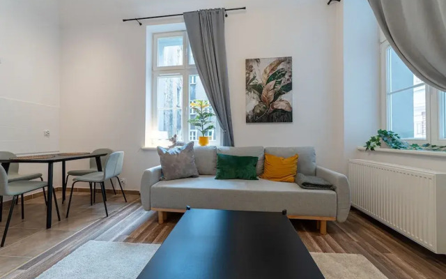RentPlanet - plac Uniwersytecki