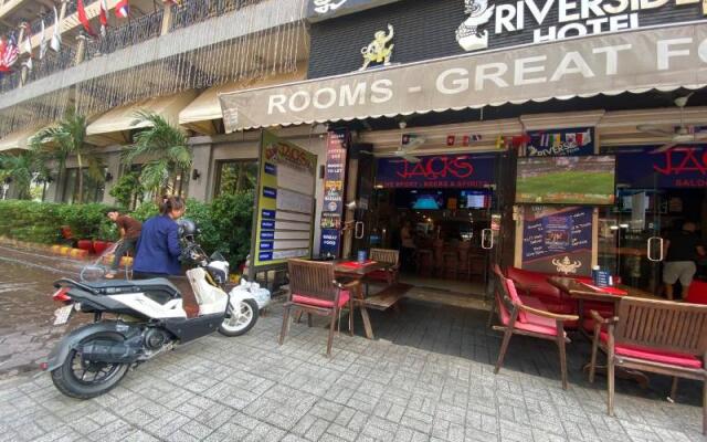 Riverside Phnom Penh Hotel