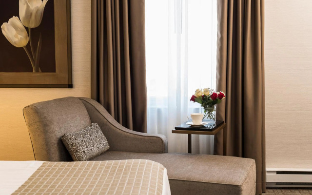 Lord Elgin Hotel