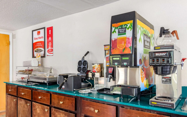 Econo Lodge Byron - Warner Robins