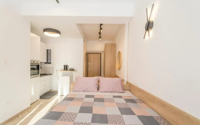 Lovely studio 1' from Attiki metro station