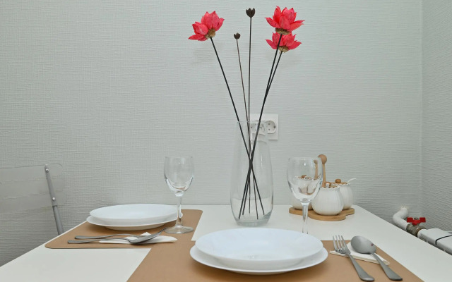 New Life (Нью Лайф) на Партизанском переулке